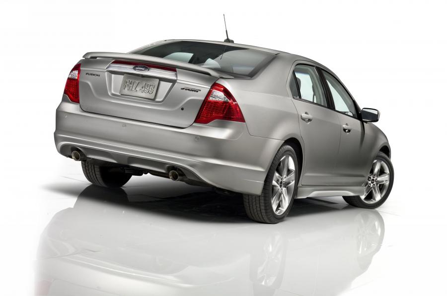  Ford Fusion Sport 2010 года  (US) (фото 13 из 26)